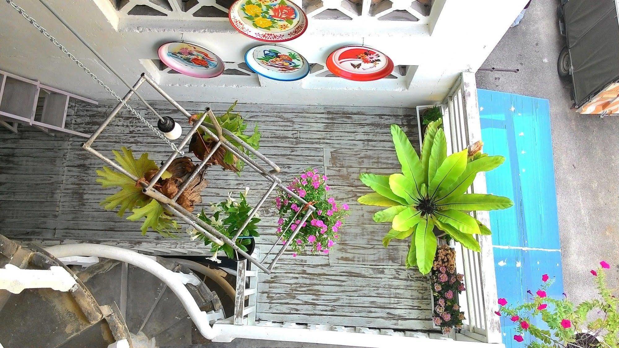 Ferienwohnung The Loft @ 13 Hibiscus Malacca Exterior foto